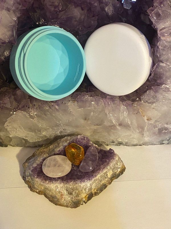 Körper-Creme gegen Schmerzen mit Edelsteinen 30ml (Almuts Geheim-Rezept) Körper-Creme gegen Schmerzen mit Edelsteinen 30ml (Almuts Geheim-Rezept)