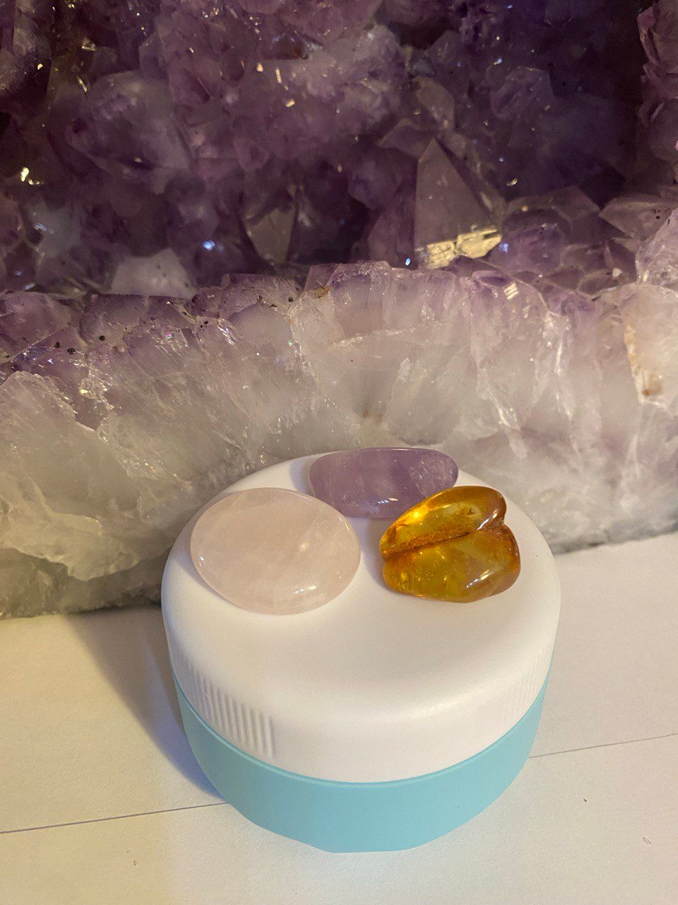 Körper-Creme gegen Schmerzen mit Edelsteinen 30ml (Almuts Geheim-Rezept)