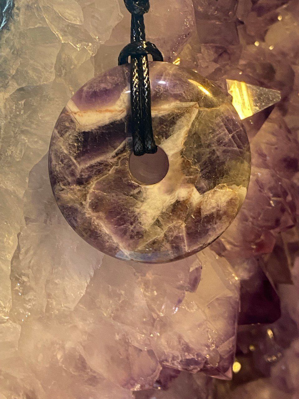 Amethyst Chevron Donut als Anhänger