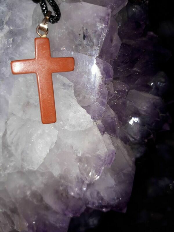 Jaspis rot Kreuz als Anhänger Jaspis rot Kreuz als Anhänger