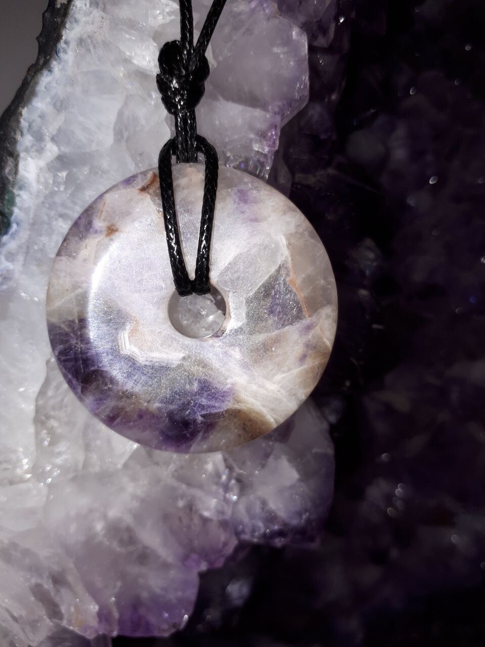 Amethyst Chevron Donut als Anhänger Amethyst Chevron Donut als Anhänger
