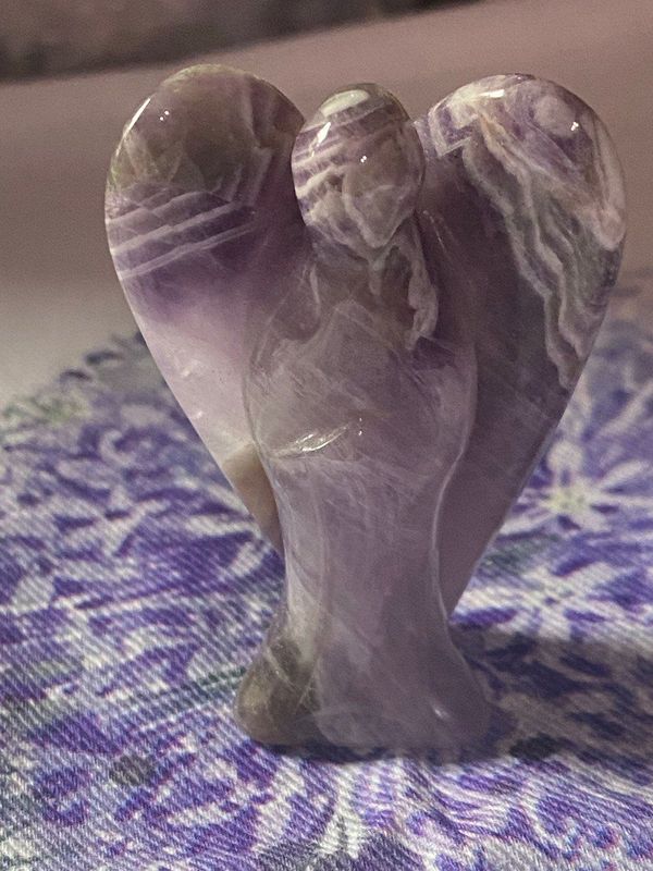 Amethyst Engel stehend mit Chevron Amethyst Engel stehend mit Chevron