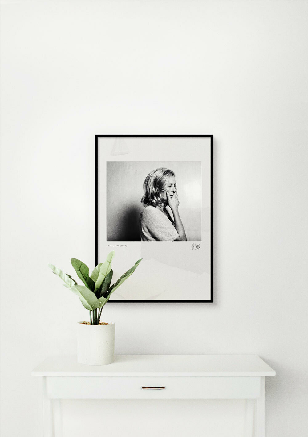 Suzanne von Borsody, SW-Portrait im Passepartout, 24 x 30 cm