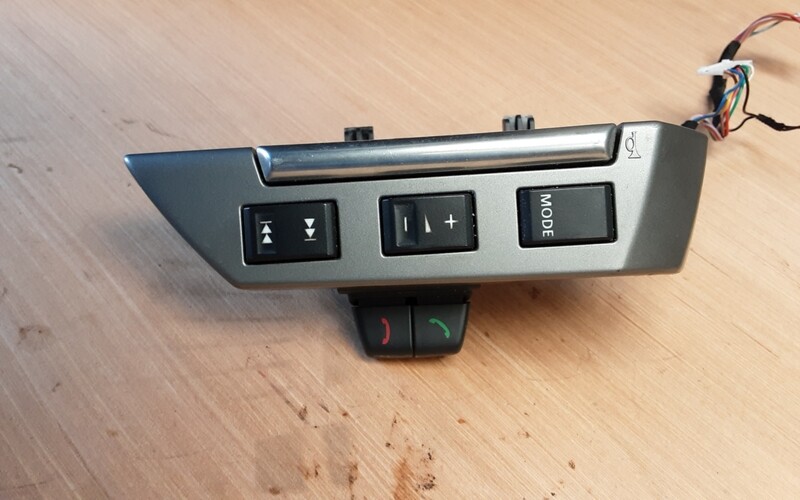 RANGE ROVER SPORT STEERING WHEEL PHONE CONTROL SWITCH 8H22 13D767 CA