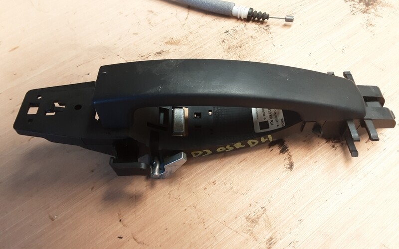 LANDROVER DISCOVERY 3 OSR DRIVERS REAR DOOR HANDLE FPH500188A