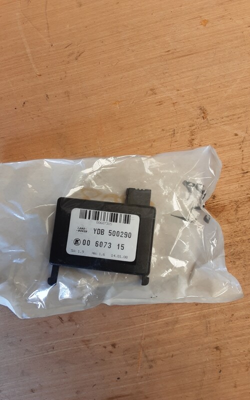 RANGE ROVER SPORT & DISCOVERY 3 & 4 WINDSCREEN RAIN SENSOR YDB500290