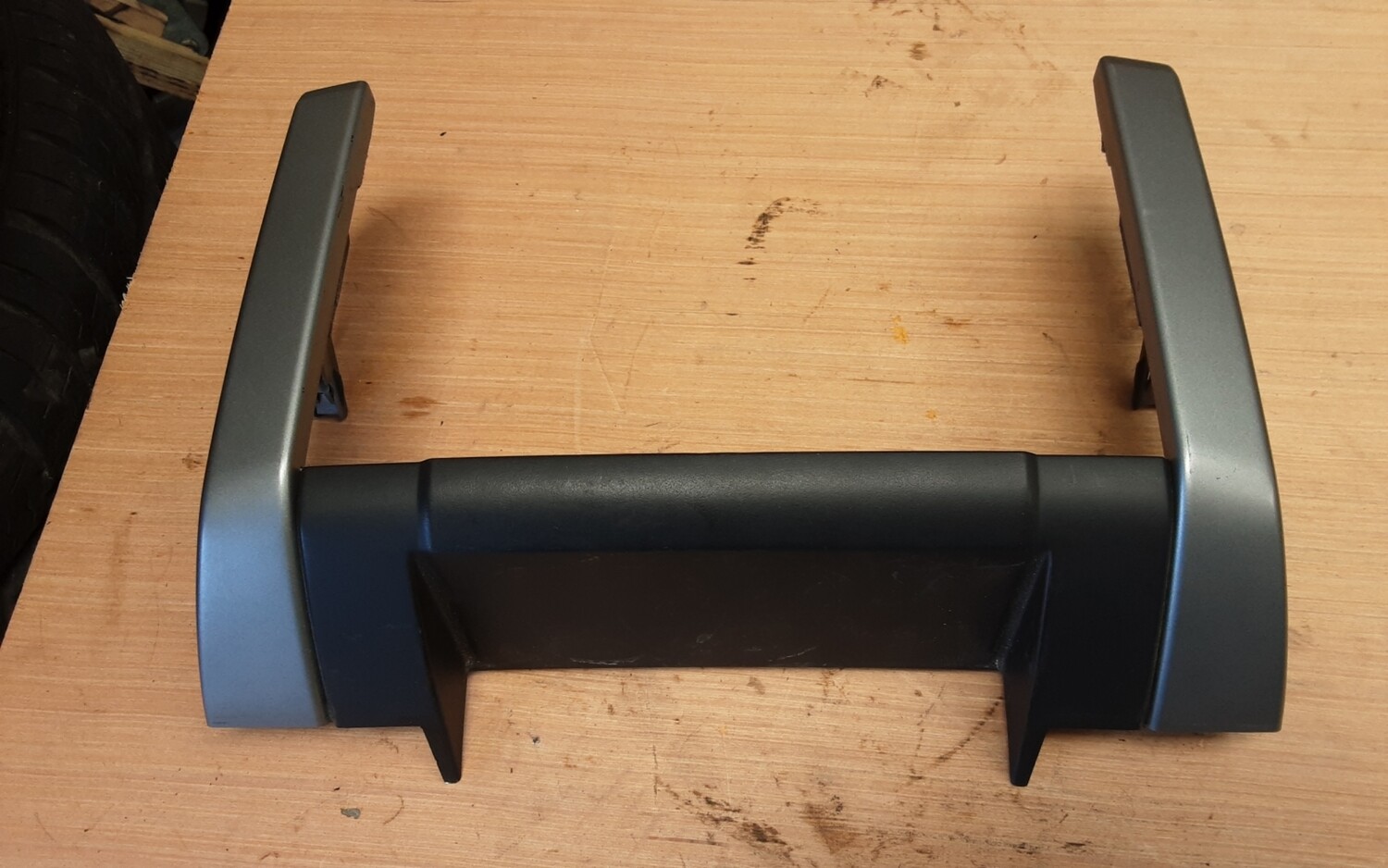RANGE ROVER SPORT 2005-2009 SAT-NAV CENTRE CONSOLE TRIM FAE500102