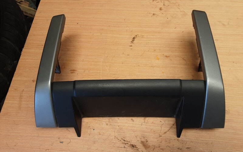 RANGE ROVER SPORT 2005-2009 SAT-NAV CENTRE CONSOLE TRIM FAE500102