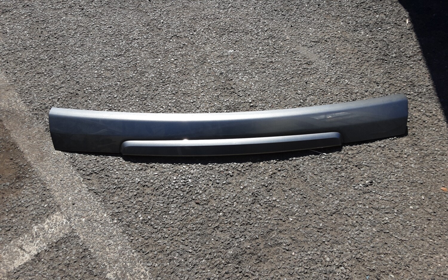 RANGE ROVER SPORT 2005-2009 UPPER TAILGATE DOOR LATCH PANEL
