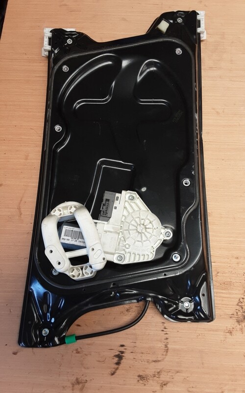 RANGE ROVER SPORT 2008 FRONT RIGHT DRIVERS SIDE WINDOW REGULATOR 7H2223200CC
