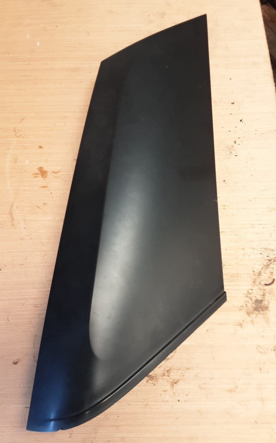 RANGE ROVER SPORT REAR CORNER OUTER PILLAR TRIM RIGHT HAND DDG000165