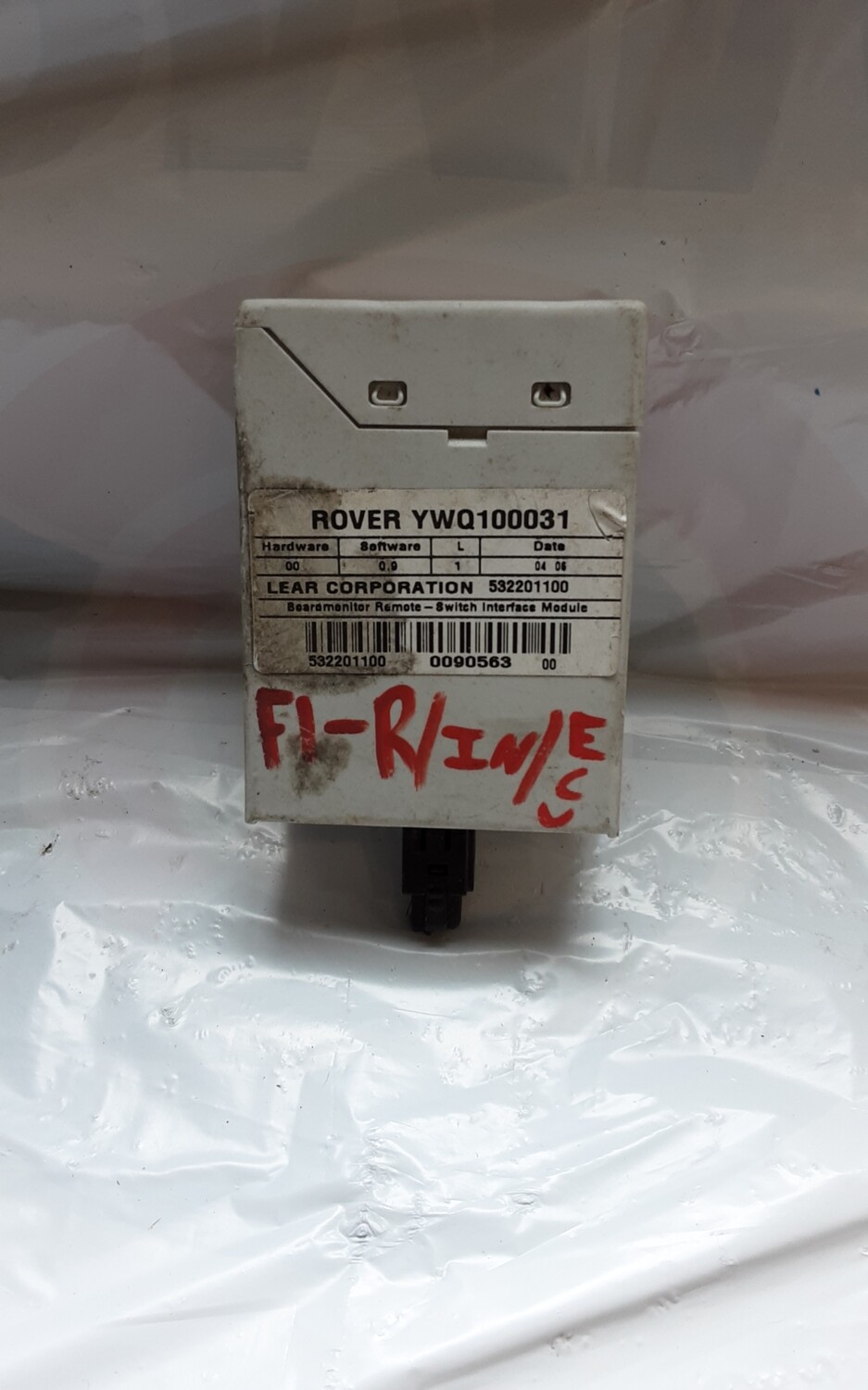 LAND ROVER FREELANDER 1  INTERFACE AUDIO NAVIGATION CONTROL MODULE ECU YWQ100031