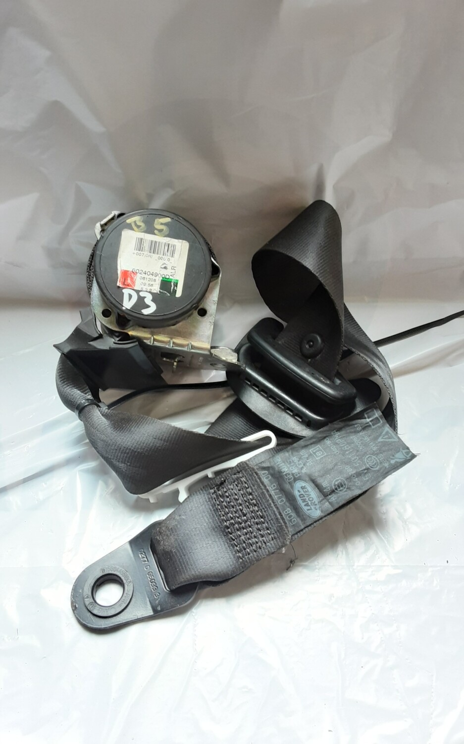 LAND ROVER DISCOVERY 3 NSR PASSENGER SIDE REAR SEATBELT EVL501180PMA