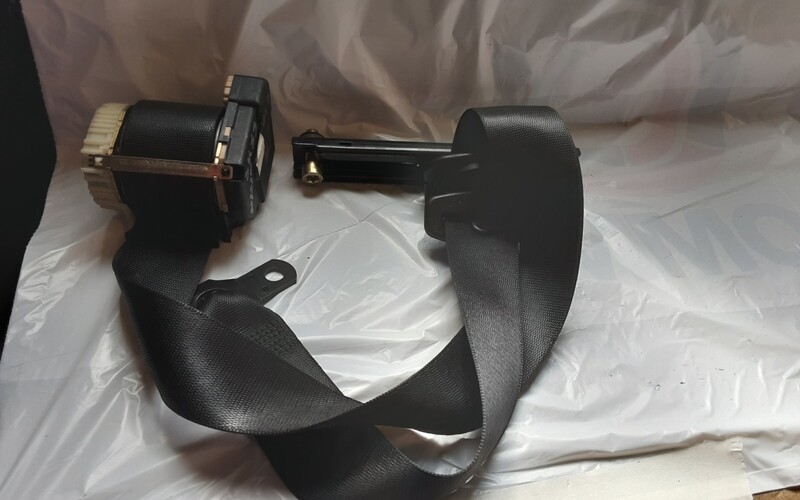 RANGE ROVER L322 NSF PASSENGER SIDE FRONT SEATBELT