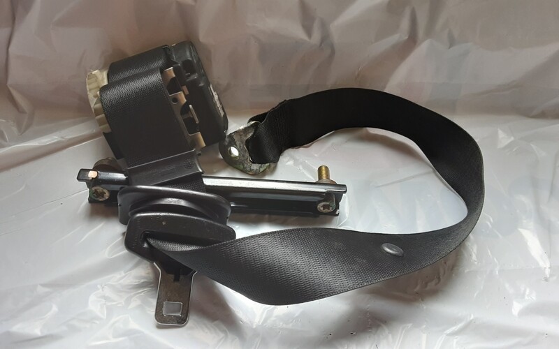 RANGE ROVER L322 OSR DRIVER SIDE REAR SEATBELT