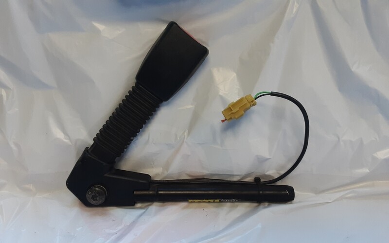 LAND ROVER FREELANDER 1 NSF SEATBELT BUCKLE PRETENSIONER EVB500310PMA