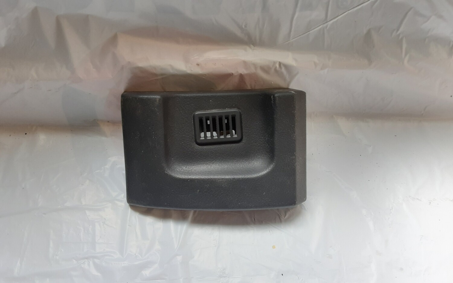 LAND ROVER DISCOVERY 3 STEERING WHEEL COLUMN TRIM BLACK FBF500220XXX