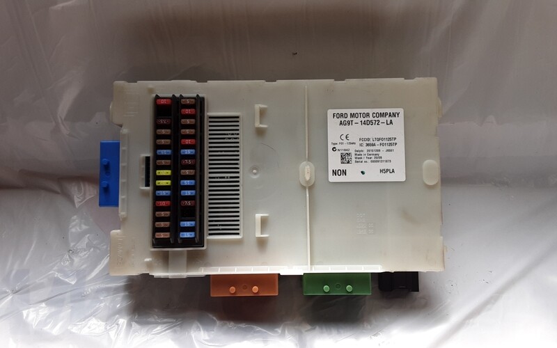LAND ROVER FREELANDER 2 TD4 2.2 FUSE AND RELAY BOX AG9T 14D572 LA