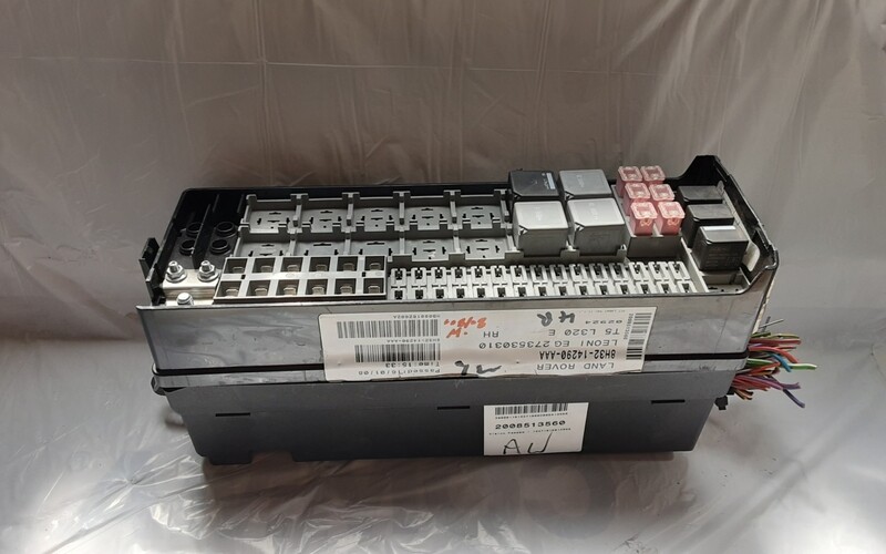 RANGE ROVER SPORT TDV8 3.6 FUSE AND RELAY BOX 8H32 14290 AA
