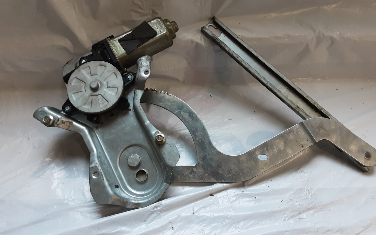 LAND ROVER DISCOVERY 2 TD5 NSR WINDOW REGULATOR ASR1183