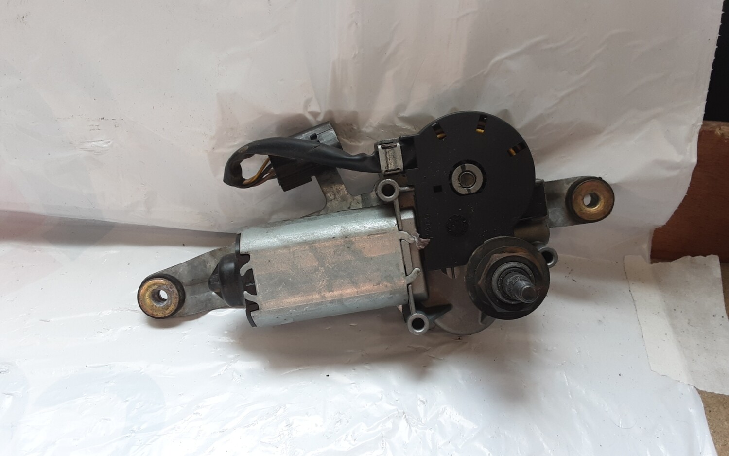 LAND ROVER FREELANDER 1 REAR TAILGATE WIPER MOTOR DLB101620