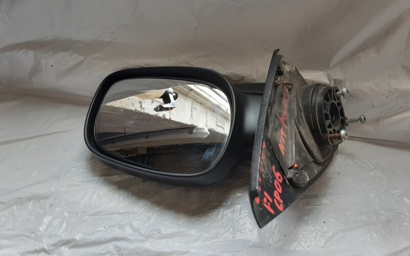 LAND ROVER FREELANDER 1 DRIVERS RIGHT SIDE OS ELECTRIC MIRROR M0800050
