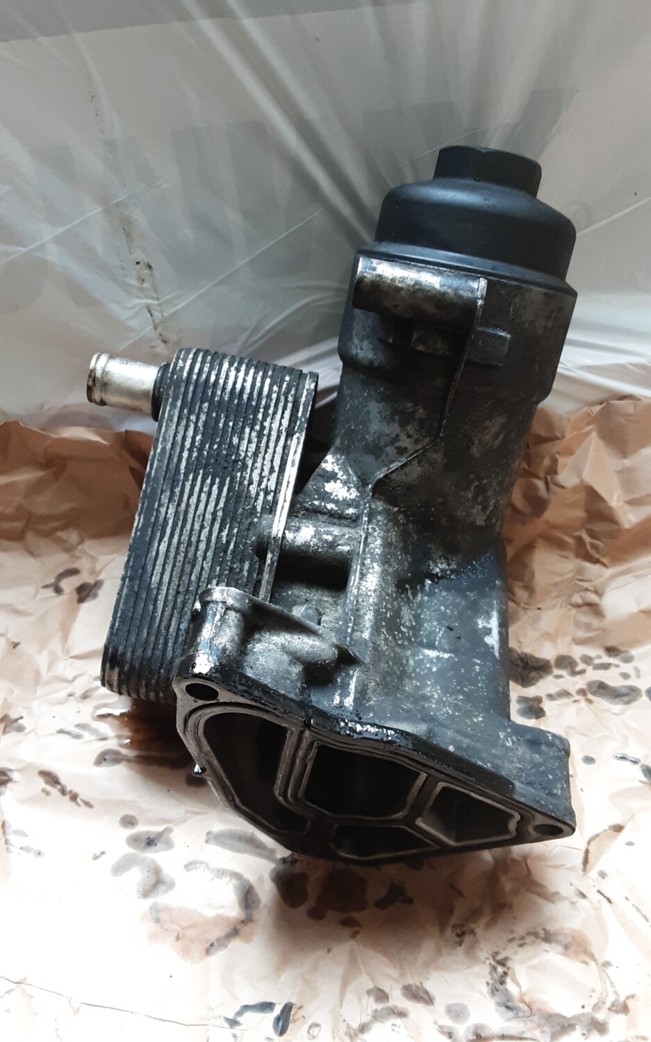 LAND ROVER FREELANDER 1 TD4 OIL FILTER HOUSING 2247229