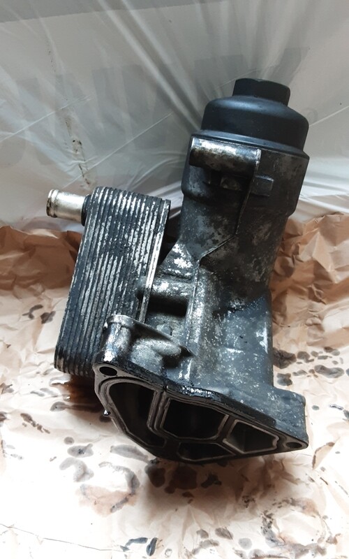LAND ROVER FREELANDER 1 TD4 OIL FILTER HOUSING 2247229