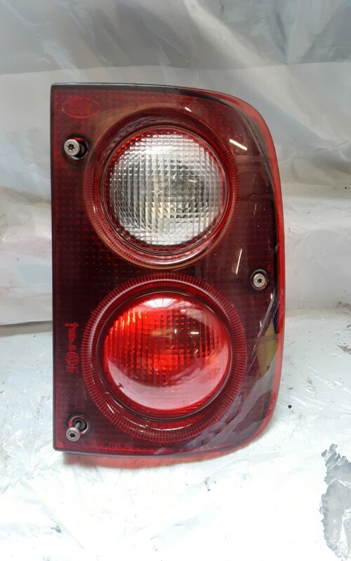 LAND ROVER FREELANDER 1 OSR LIGHT UNIT AMR4003