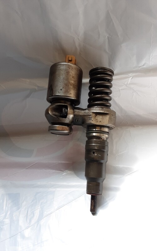 LAND ROVER DISCOVERY 2 DEFENDER TD5 FUEL INJECTOR MSC100670