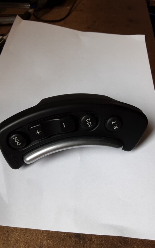 RANGE ROVER L322 STEERING WHEEL CONTROL SWITCH 6901282