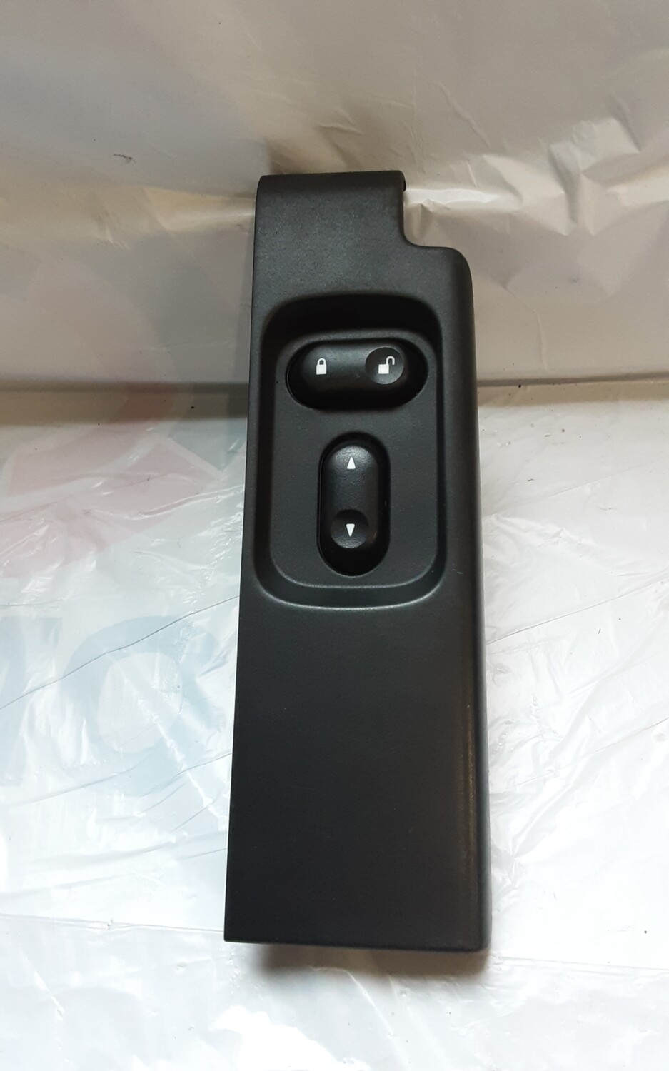 LAND ROVER FREELANDER 1 NSF WINDOW DOOR LOCK SWITCH