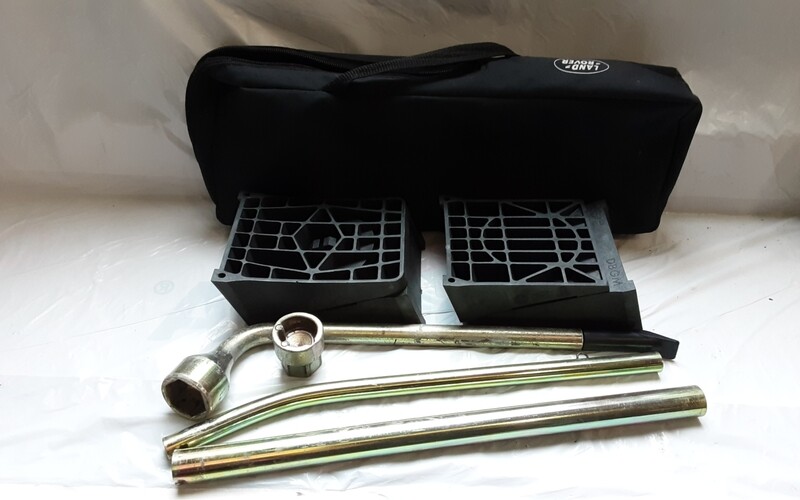 LAND ROVER WHEEL BRACE KIT IN BAG