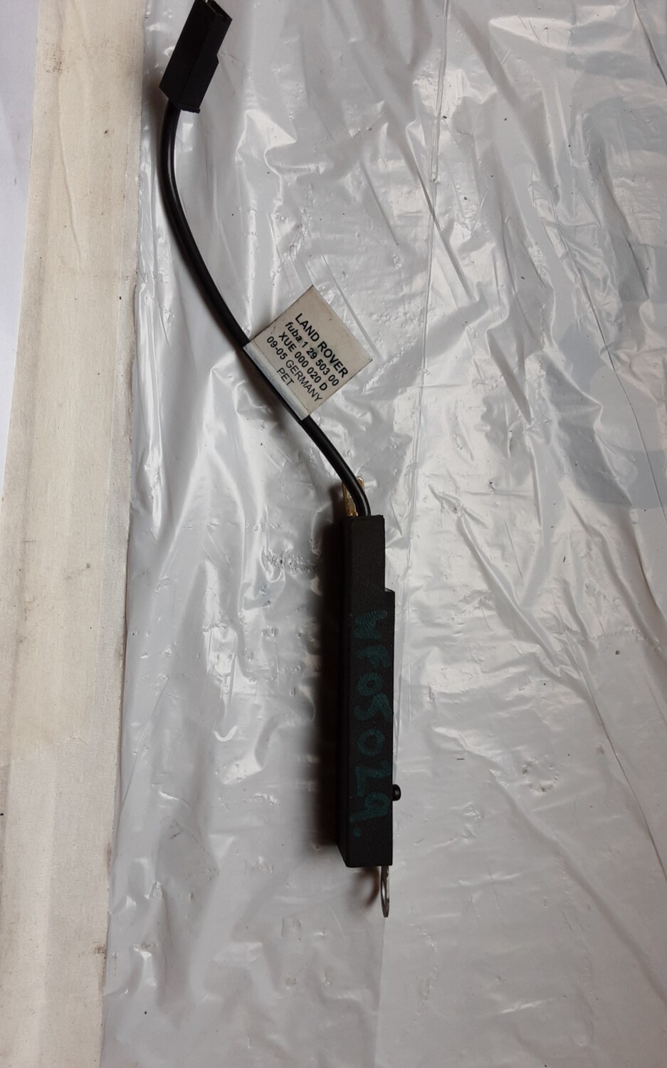 LAND ROVER DISCOVERY 3 TAILGATE ANTENNA AMPLIFIER XUE000020D