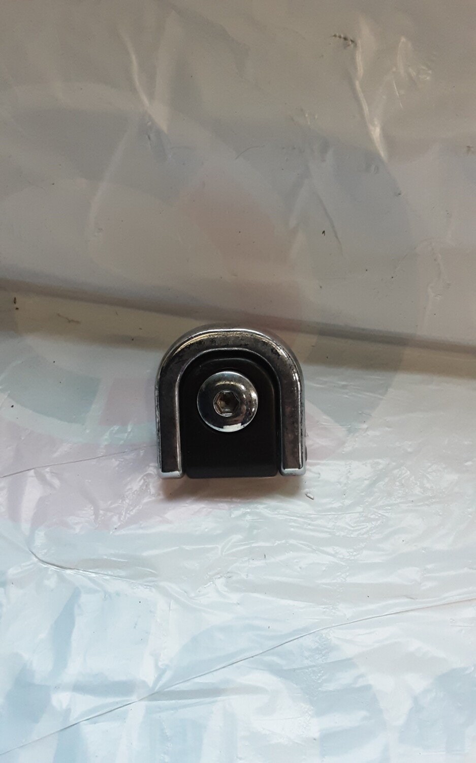 RANGE ROVER L322 REAT BOOT LUGGAGE TIE DOWN LASHING HOOK