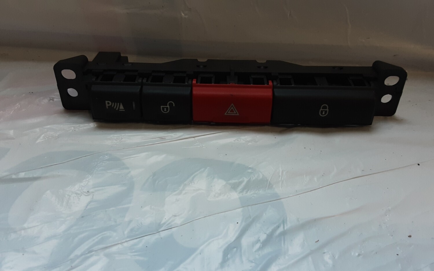 LAND ROVER FREELANDER 2 HAZARD LIGHT SWITCH PANEL 6H52 13D734 BD