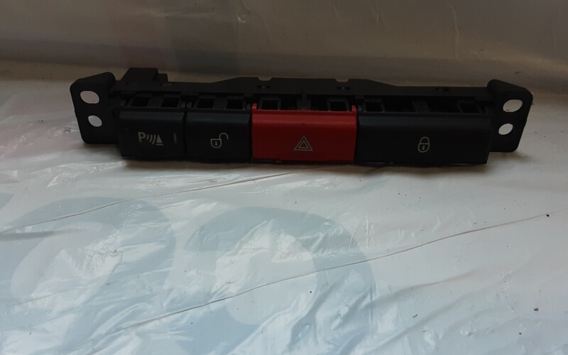 LAND ROVER FREELANDER 2 HAZARD LIGHT SWITCH PANEL 6H52 13D734 BD