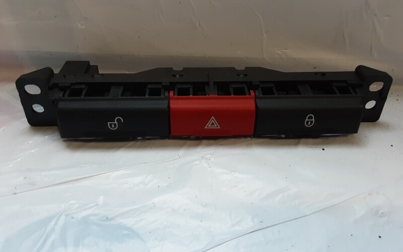 LAND ROVER FREELANDER 2 CENTRAL LOCKING HAZARD SWITCH PANEL 6H52 13D734 AC