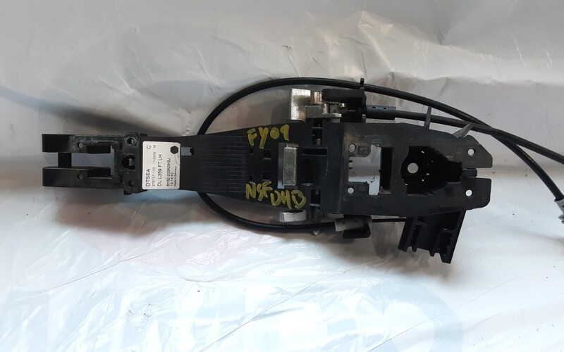 LAND ROVER FREELANDER 2 NSF DOOR HANDLE CARRIER 6H52 203A29 BJ