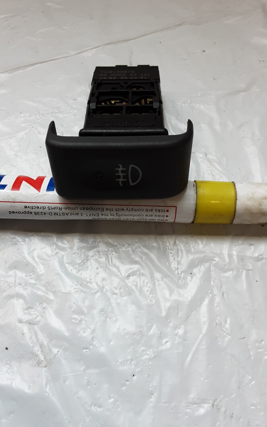 LAND ROVER DISCOVERY 2 REAR FOG LIGHT SWITCH YUE100670