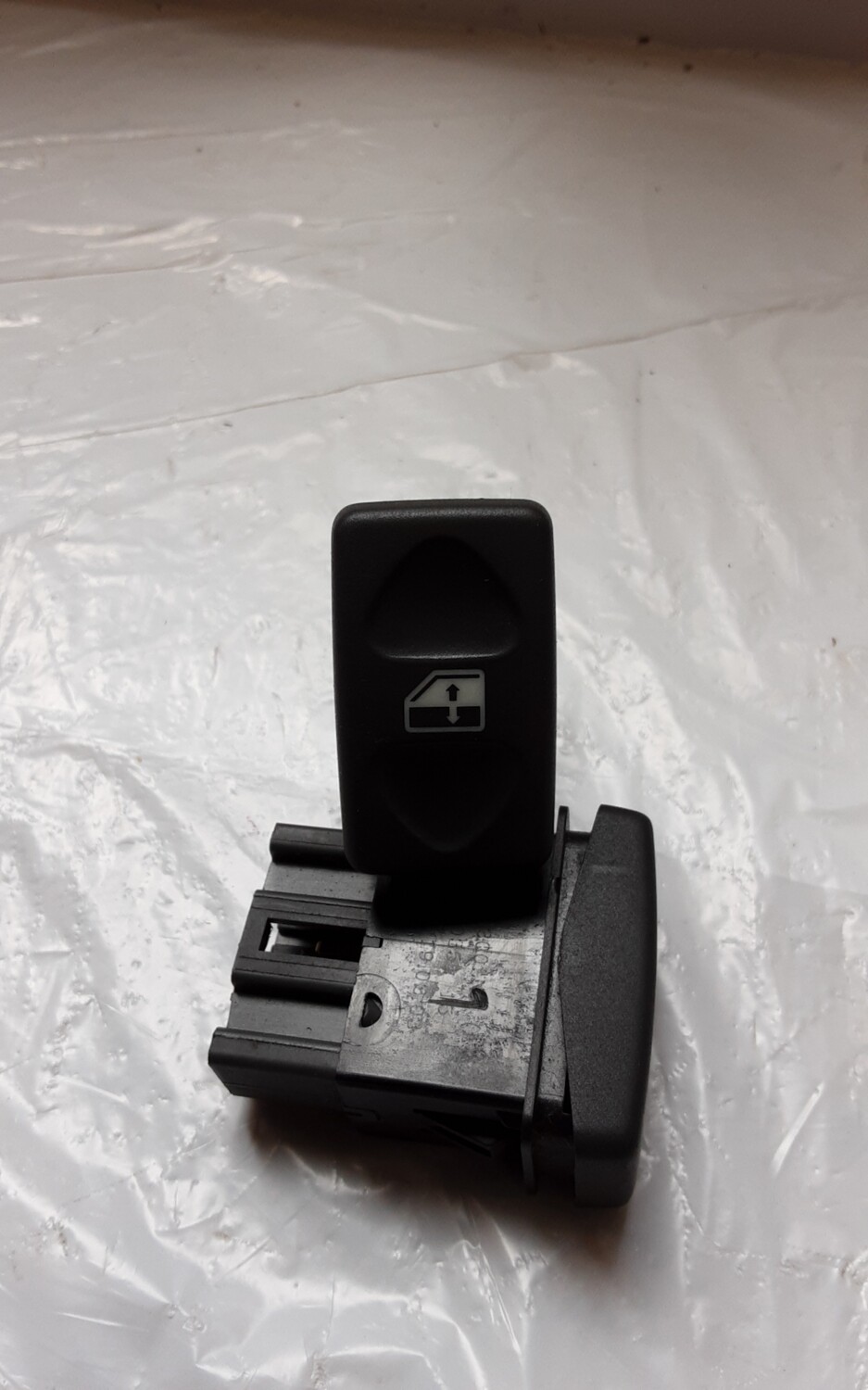 LAND ROVER DISCOVERY 2 REAR WINDOW SWITCH YUF000200LNF