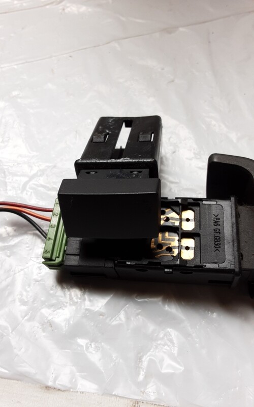 LAND ROVER FREELANDER 1 BLANK SWITCH YXJ500040PUY