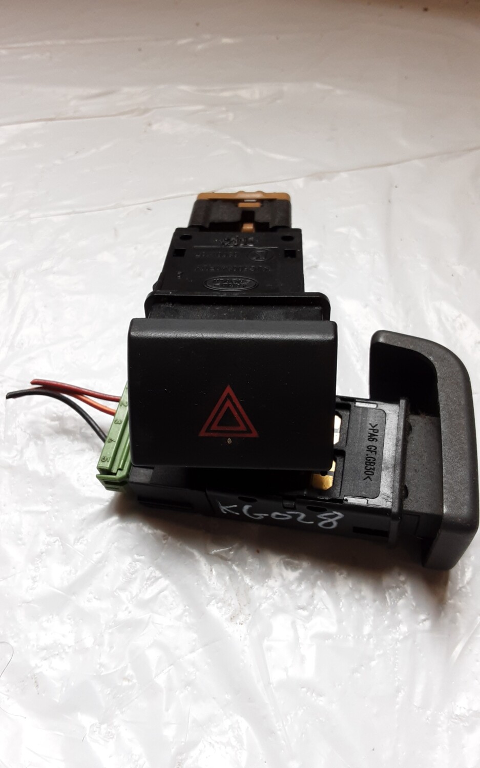 LAND ROVER FREELANDER 1 HAZARD LIGHT WARNING SWITCH YUG500340PUY