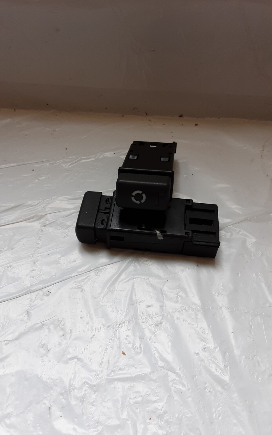 LAND ROVER FREELANDER 1 AIR CON RECIRCULATING YUG102210LNF