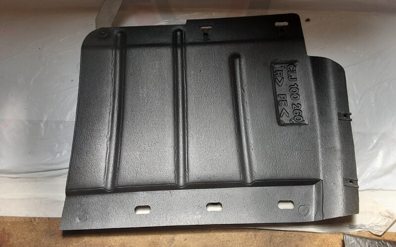 LAND ROVER DISCOVERY 2 GENUINE RH BUMPER WHEEL ARCH LINING CLJ100260