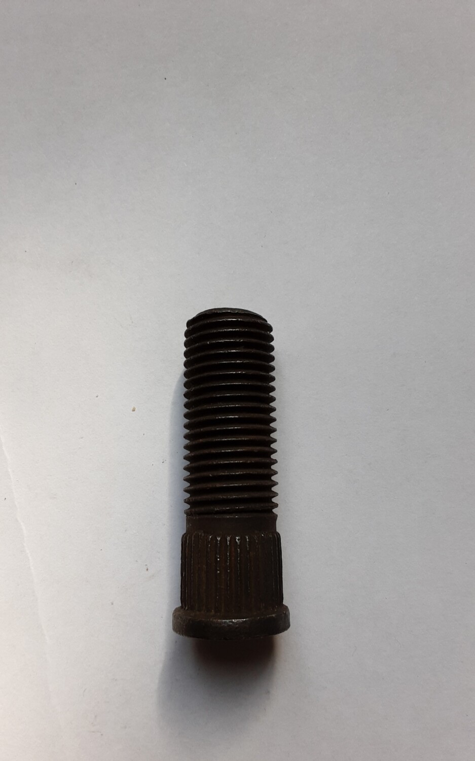 LAND ROVER SERIES 2/2A 40MM PUSH TYPE  WHEEL STUD 561886