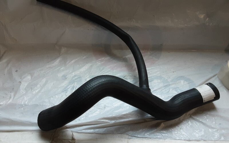 RANGE ROVER CLASSIC V8 BOTTOM HOSE NTC5632