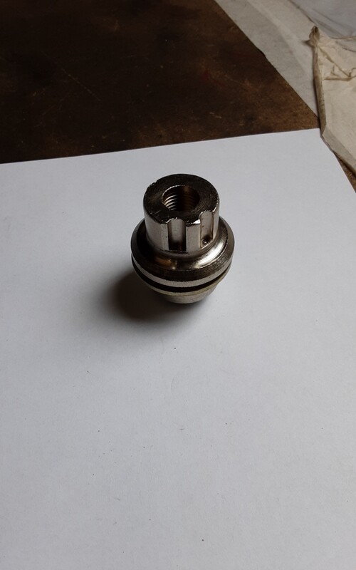 RANGE ROVER P38 DISCOVERY 2 ALLOY LOCKING WHEEL NUT CODE F STC3585