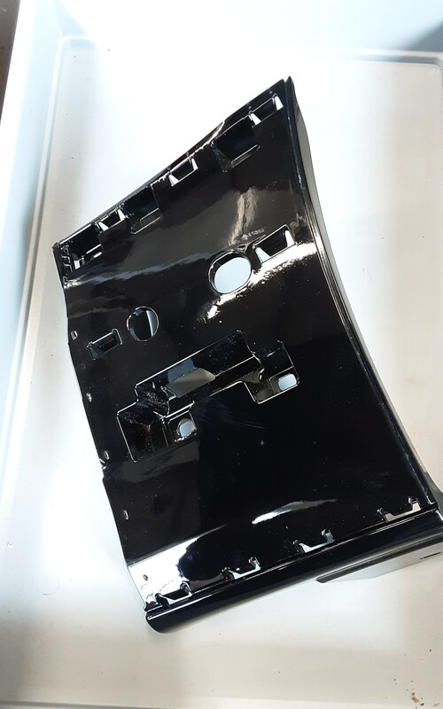 RANGE ROVER VOGUE 2013 RH FENDER MOULDING IN BLACK VPLGB0290LML