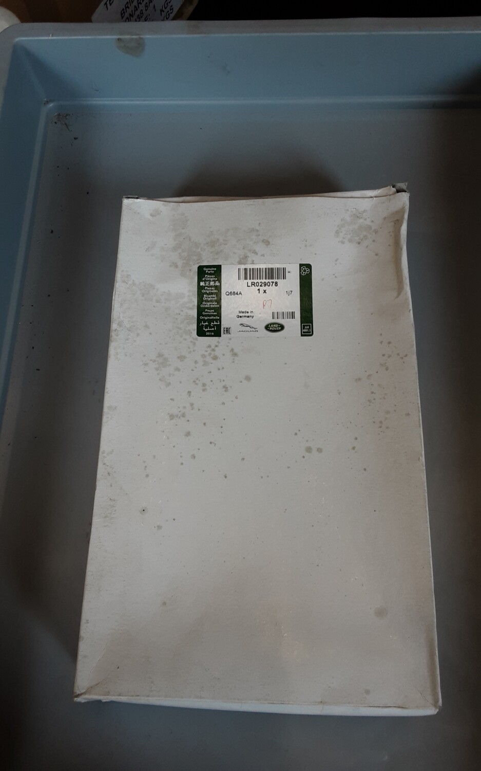RANGE ROVER EVOQUE 2.2 TD4 SD4 GENUINE AIR FILTER LR029078